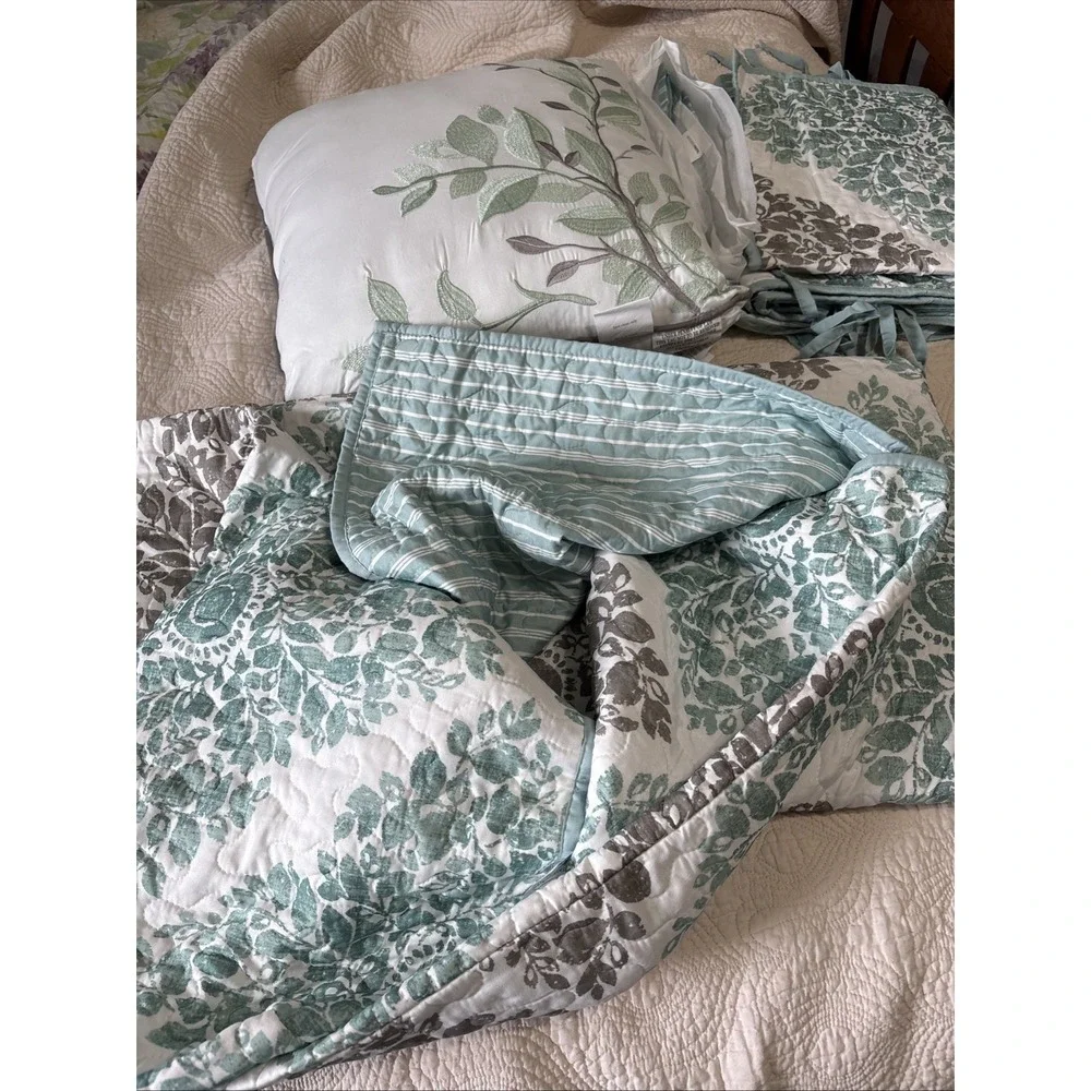 6 Piece Daybed Cover Set New 1 Bed Cover Bedskirt Pillow 3 Shams Madison Park